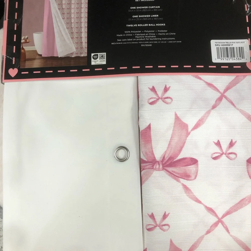 🎀 Betsey Johnson Pink Bow Shower Curtain Set ( curtain , liner &  pink hooks )